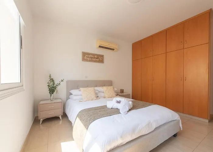 Telmar Sunrise View 100m From The Sea * Larnaka