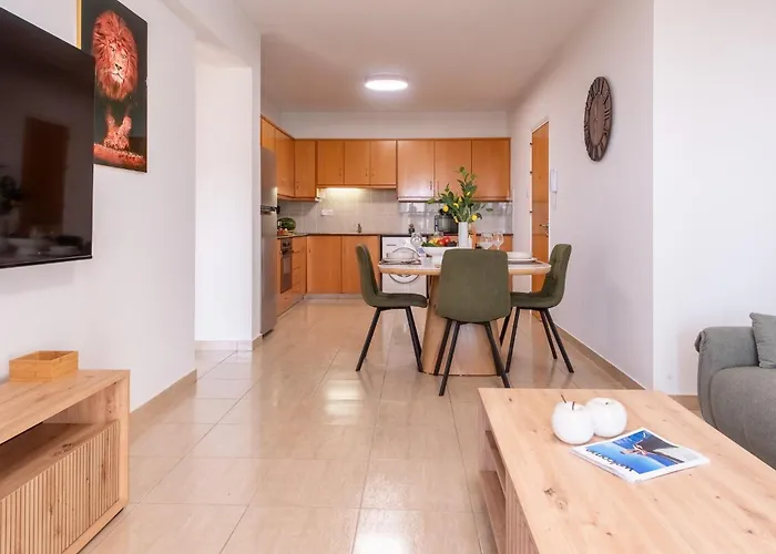 Apartment Telmar Sunrise View 100m From The Sea Larnaka