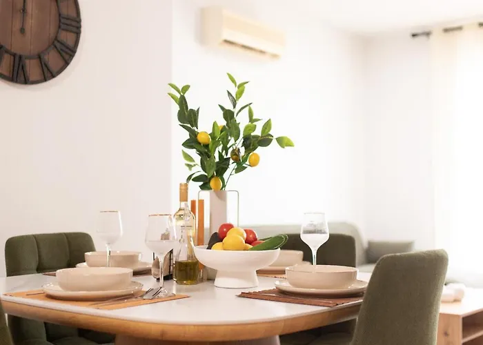 Telmar Sunrise View 100m From The Sea Apartment Larnaka