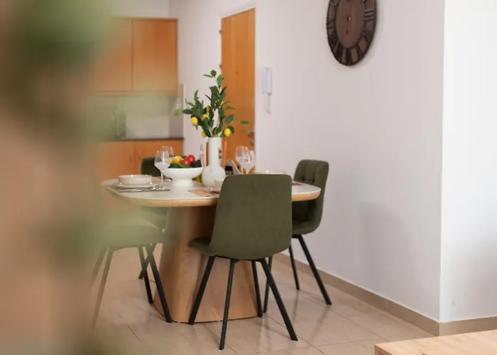 Telmar Sunrise View 100m From The Sea Larnaca